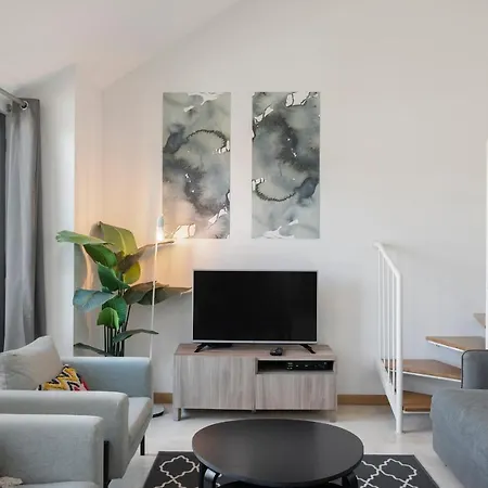 Comboio Ii By An Island Apart Apartamento Funchal (Madeira)